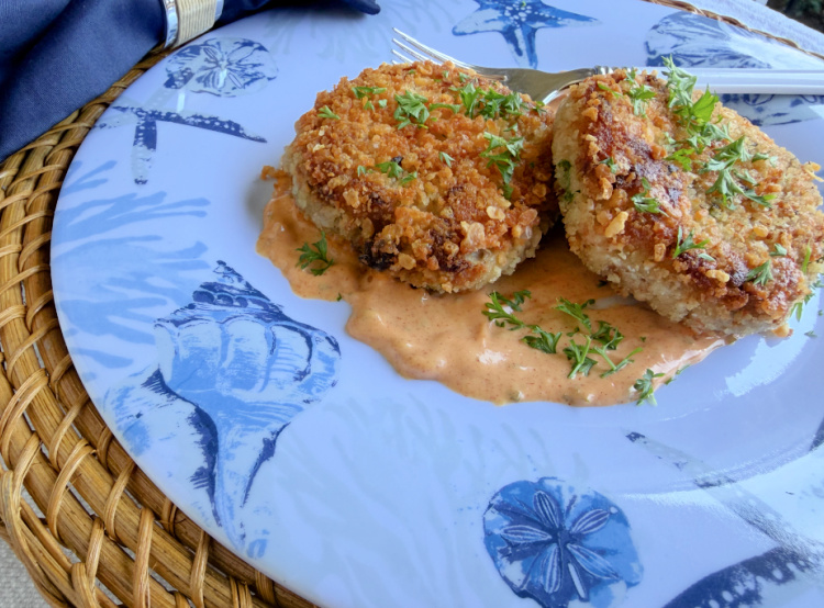 savannah crab cake paula deen my home and travels plated