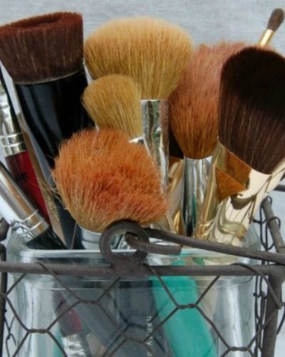 Cleaning your makeup brushes – My dirty little secret