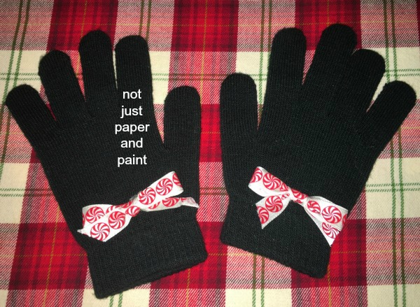 Christmas Gloves – Super Cheap Last Minute Gift