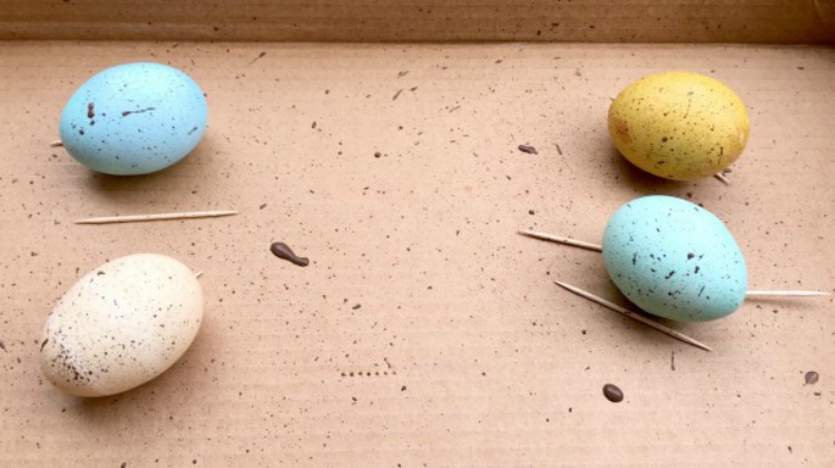 How to Dye Easter Eggs With Coffee, Tea, and Turmeric
