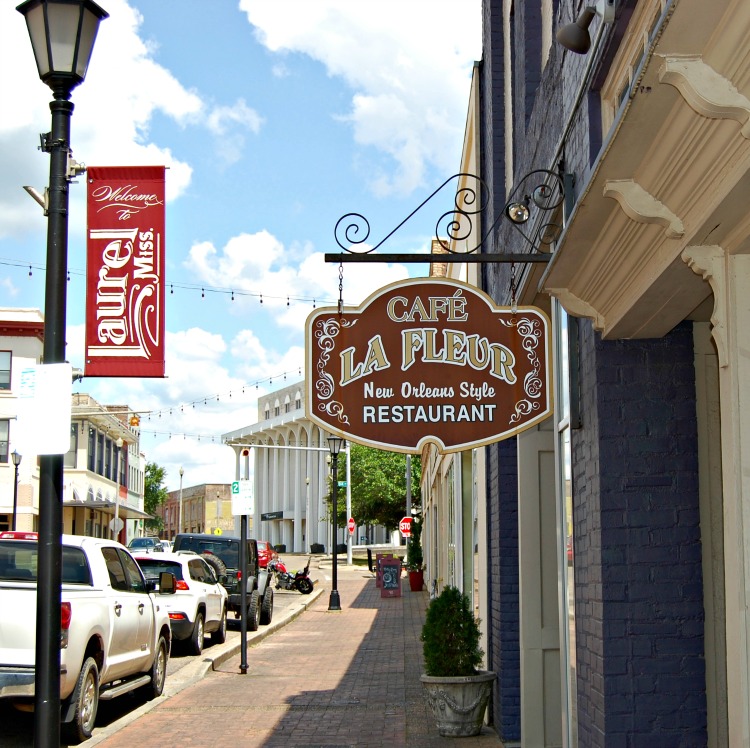 cafe la fleur restaurant in laurel MS