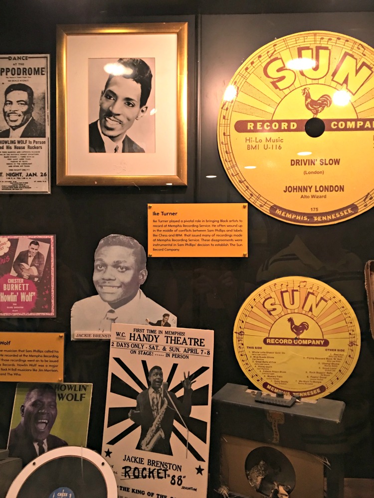 display-signs-sun-record-studio-memphis-not-just-paper-and-paint