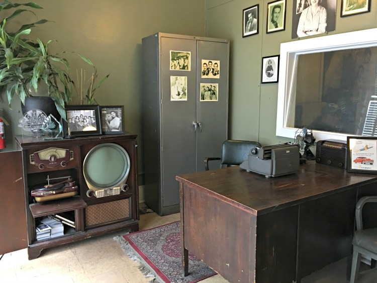 office-sun-record-studio-memphis-not-just-paper-and-paint