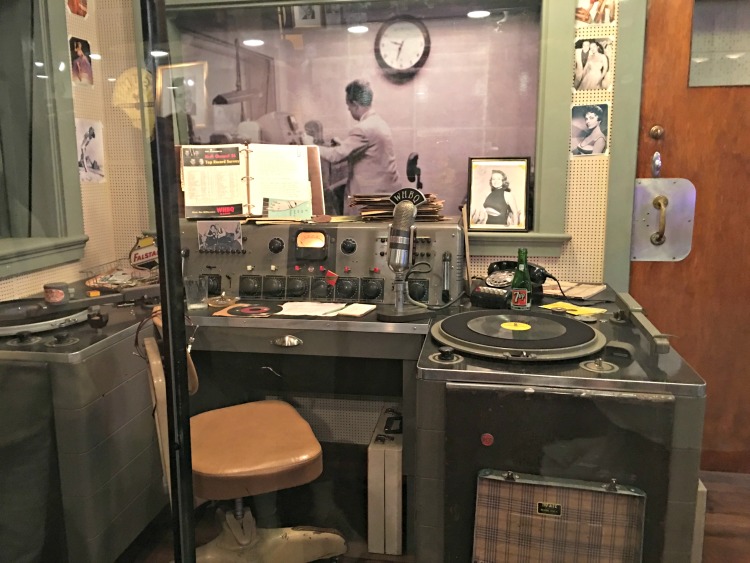 whbq-disc-jockey-sun-studio-memphis-not-just-paper-and-paint-