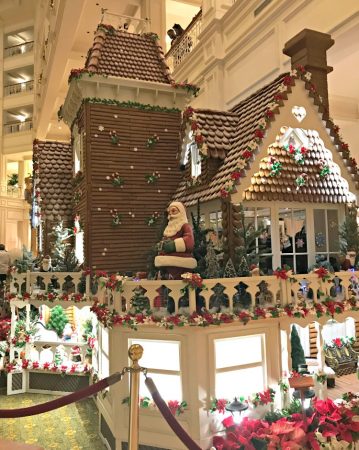 Must See Christmas Displays At Walt Disney World Hotels - My Home and ...