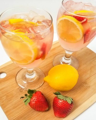 A Refreshing And Easy Pink Lemonade Moscato