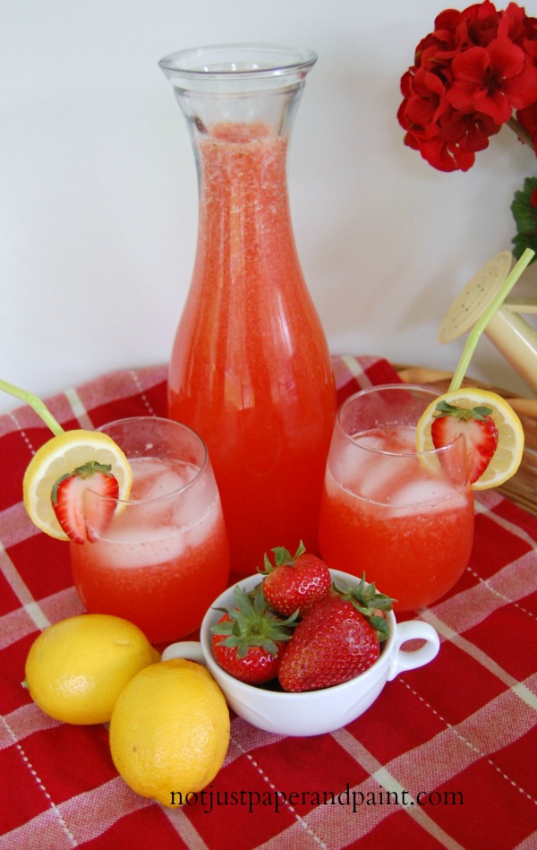 The Best Strawberry Lemonade Ever