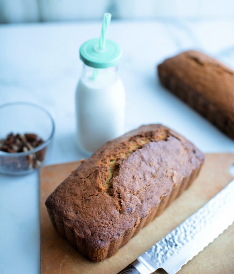 Buttery-Banana-Nut-Bread-pinterest-my-home-and-travels- full loaf