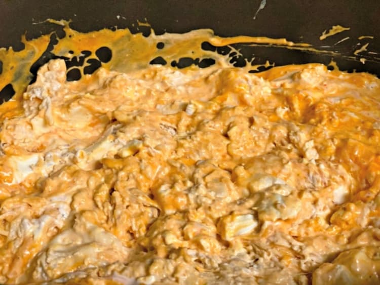 cheesy-crock-pot-buffalo-chicken-dip- 