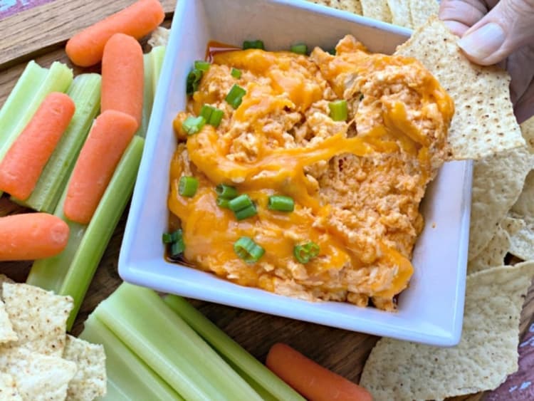 cheesy-crock-pot-buffalo-chicken-dip- 