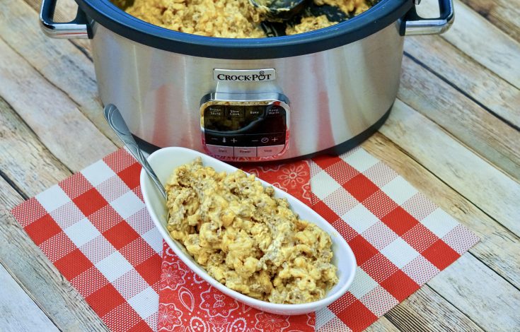 Creamy Crockpot Mac and Cheese With Beef
