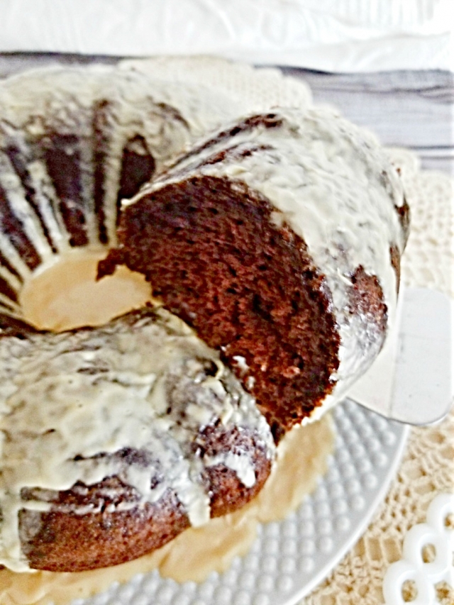 Chocolate Guinness Bundt Cake - My Home and Travels