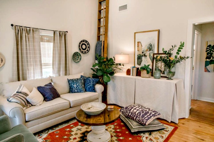 living room makeover from Home Town on HGTV