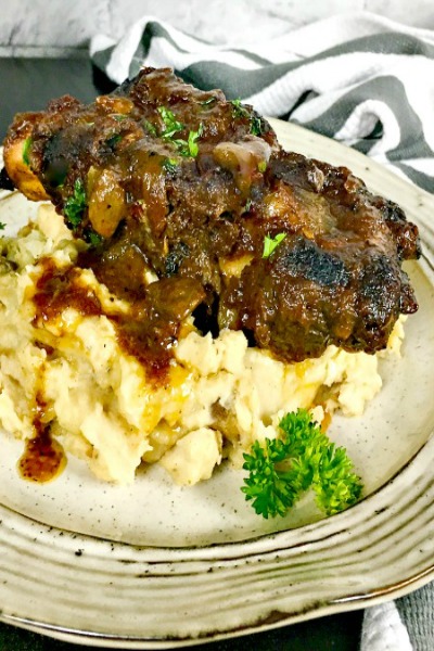 slow cooker beef ribs feature