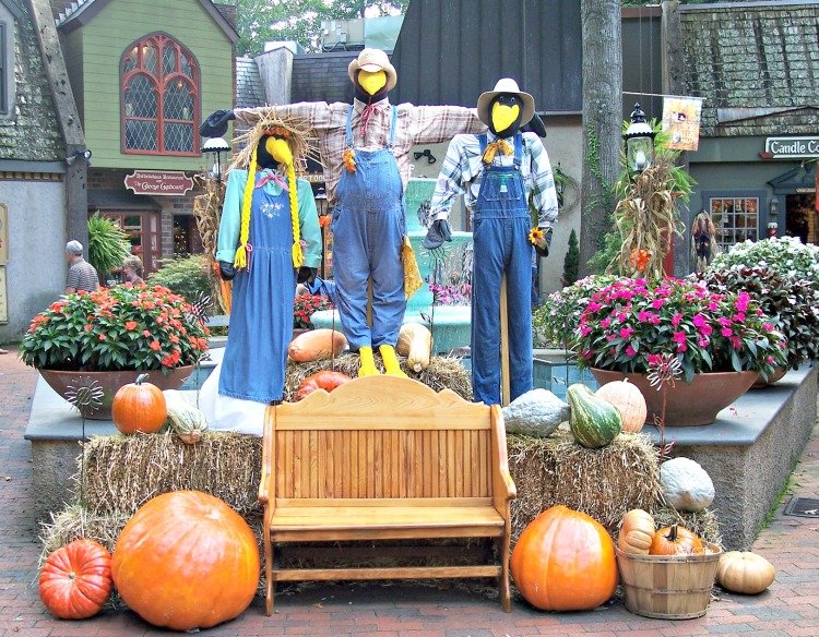 gatlinburg-attractions-feature-my-home-and-travels village decor