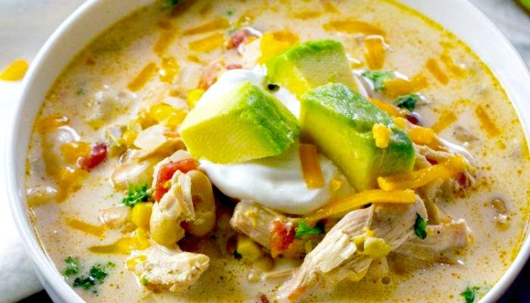 15 Crockpot Recipes For A Tailgate Party chicken chili