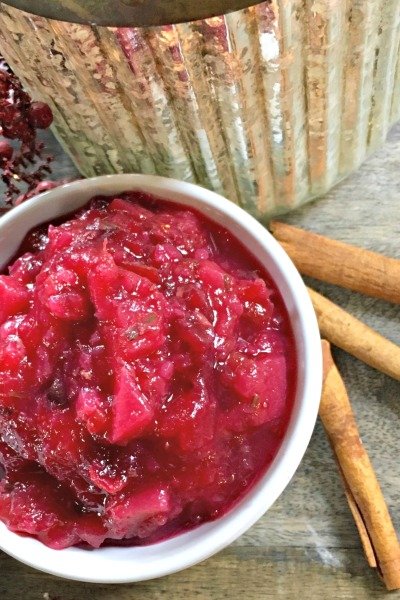 cranberry pear sauce featured pic for fall