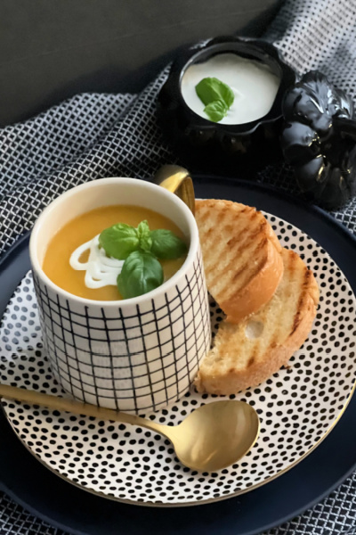 Butternut Squash Crockpot Soup – Creamy Winter Soup Recipe