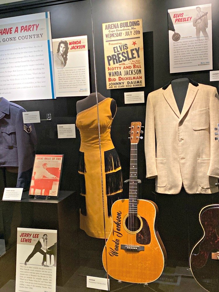 country music hall of fame elvis outfit