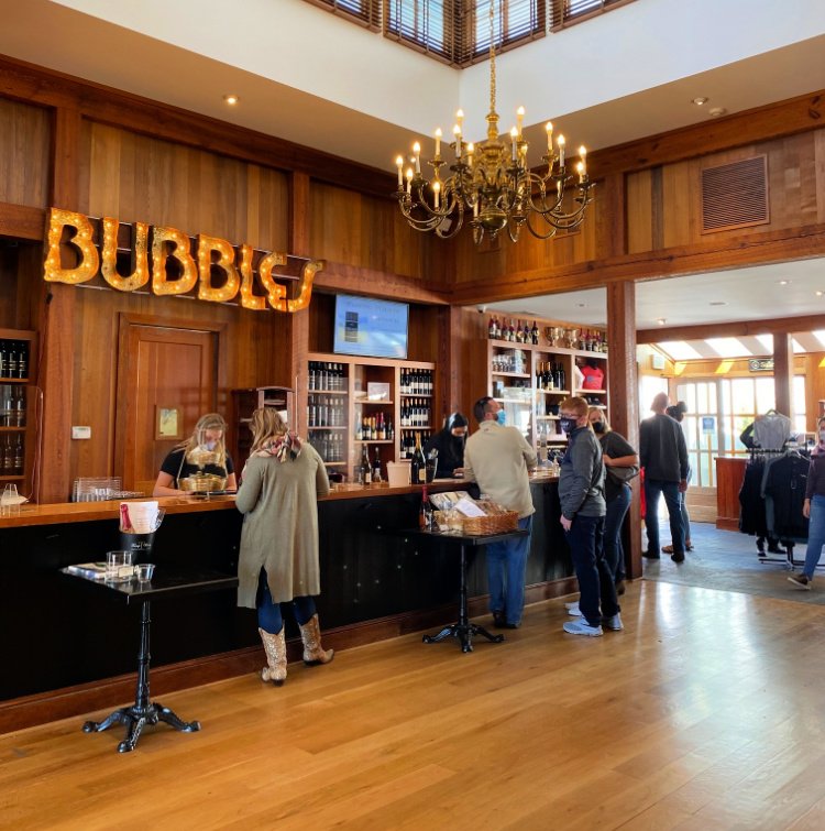 tasting-room-visit-charlottesville-my-home-and-travels