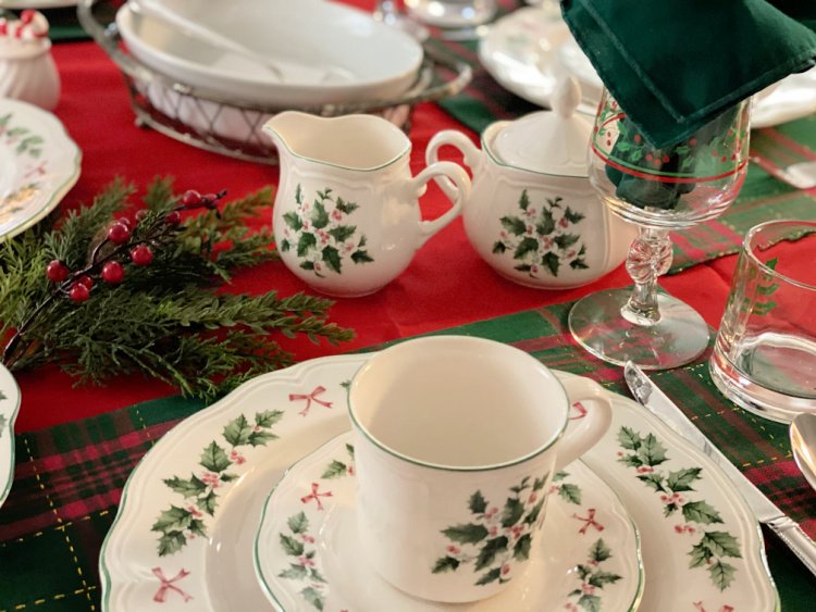 My Christmas Breakfast Menu and Table Setting