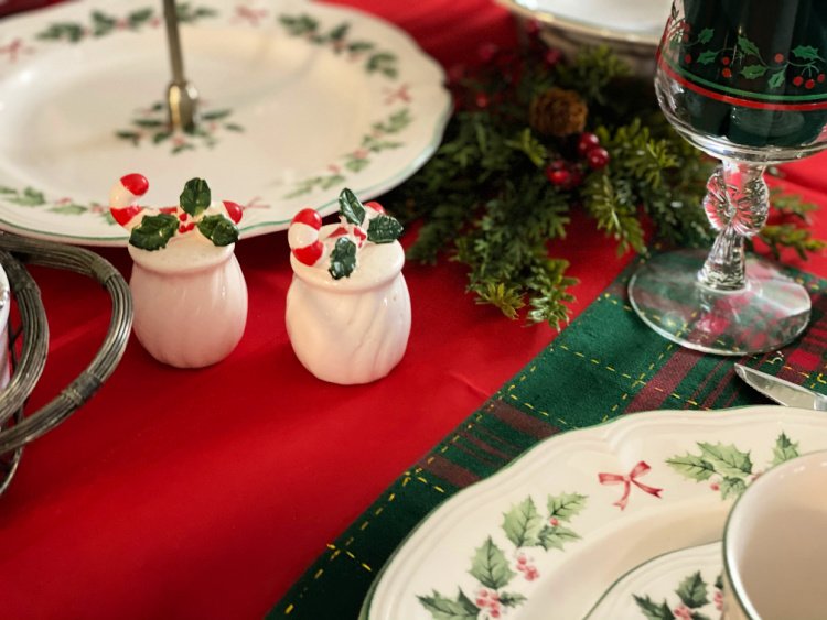 My Christmas Breakfast Menu and Table Setting