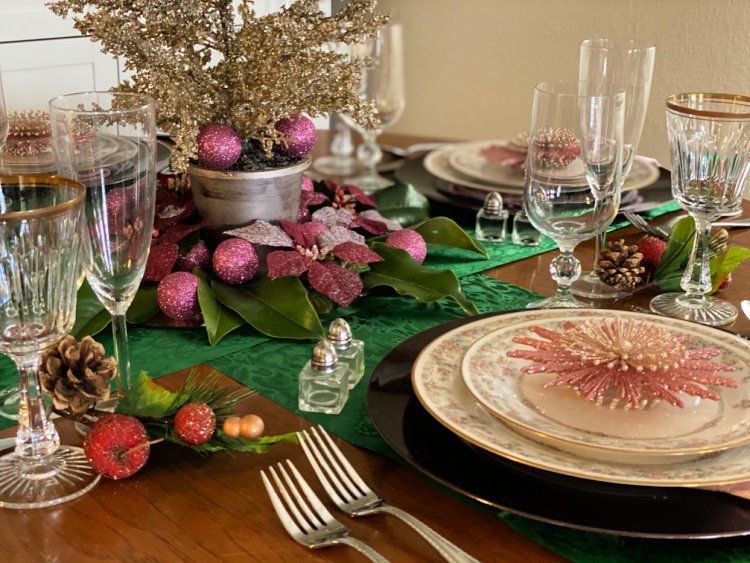 christmas in july roundup my home and travels table setting christmas china