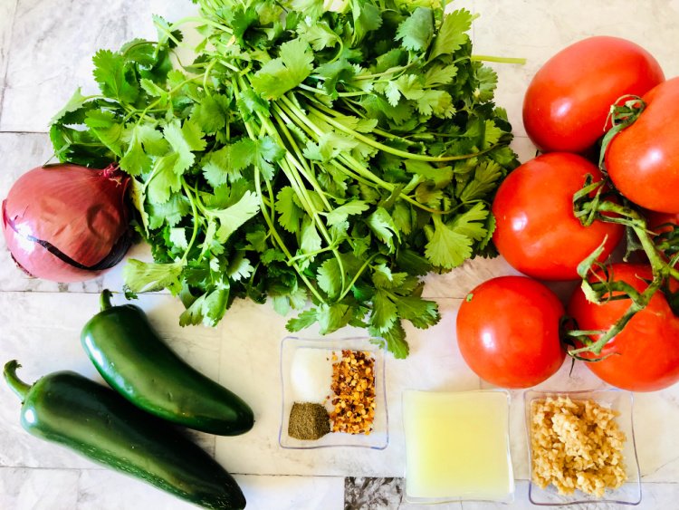 easy-salsa-verde-my-home-and-travels ingredients