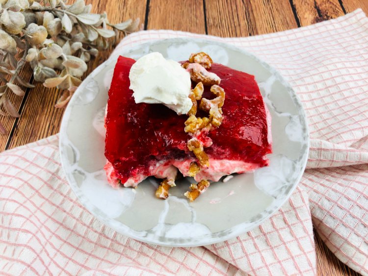 strawberry-pretzel-salad-my-home-and-travels