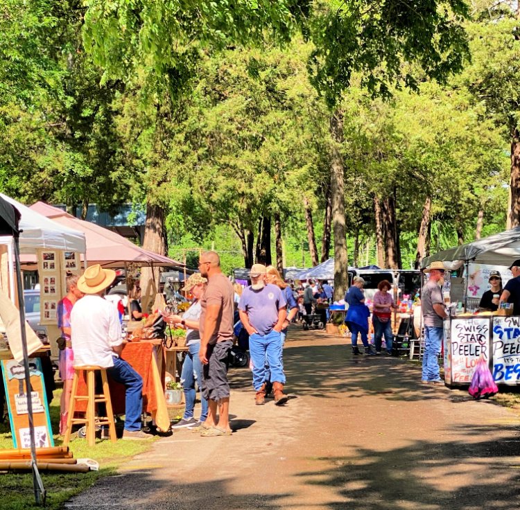 canton-worlds-largest-flea-market-my-home-and-travels