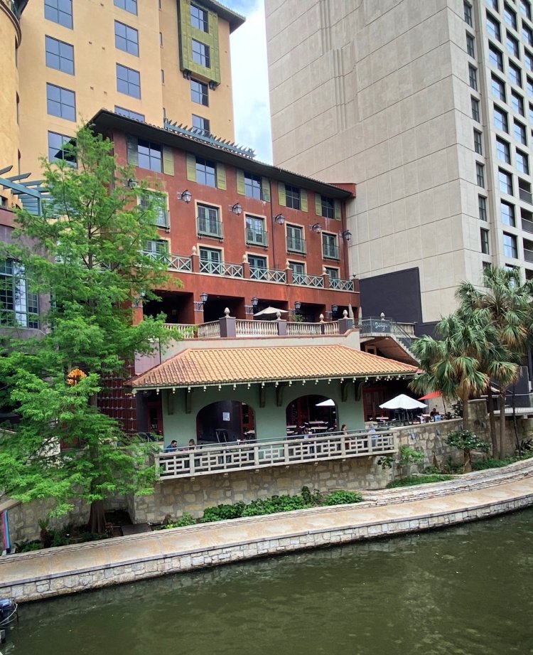 hotel-valencia-riverwalk-san-antonio-my-home-and-travels