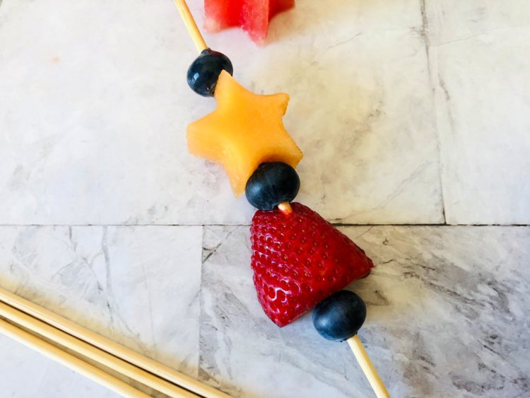 summer-fruit-kabobs-my-home-and-travels
