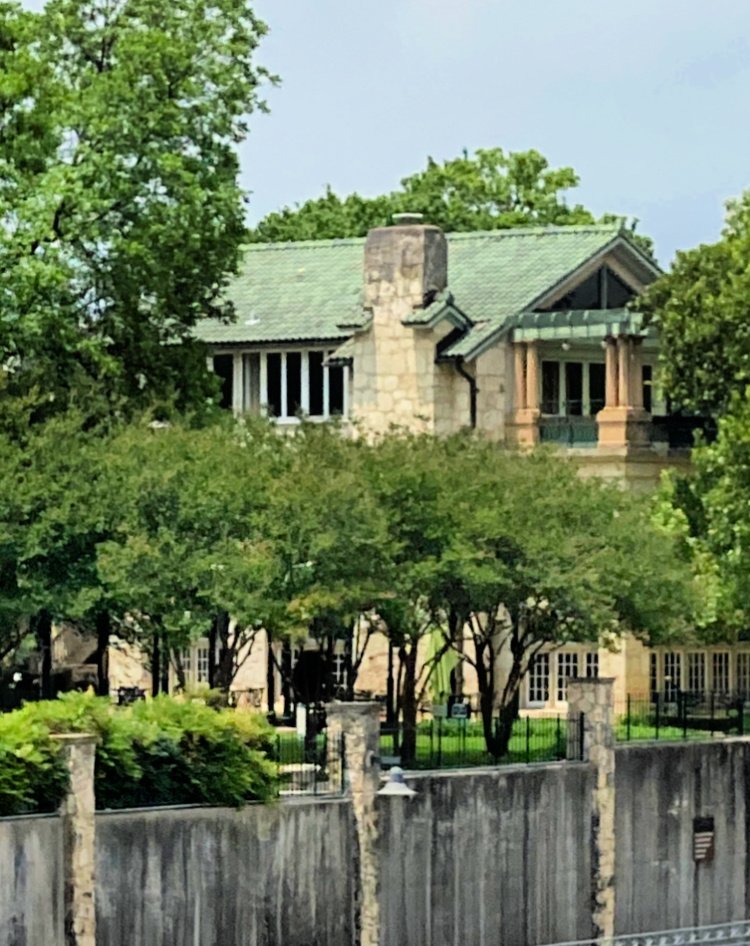 city-sightseeing-tour-san-antonio-my-home-and-travels- the guenther house