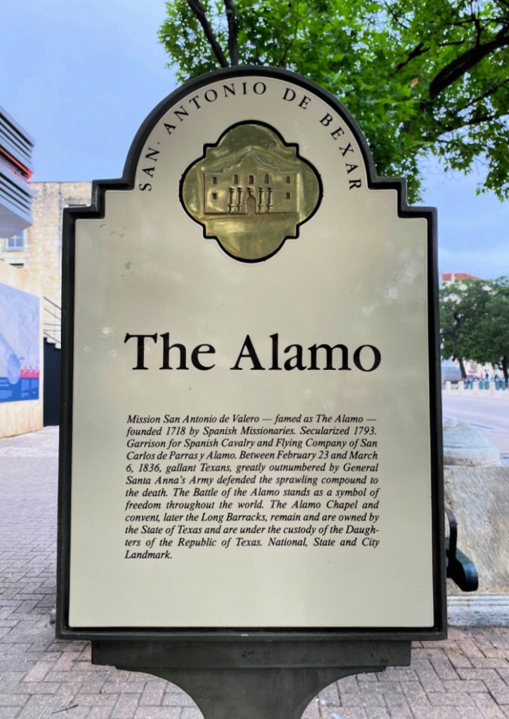 city-sightseeing-tour-san-antonio-my-home-and-travels- the alamo sign