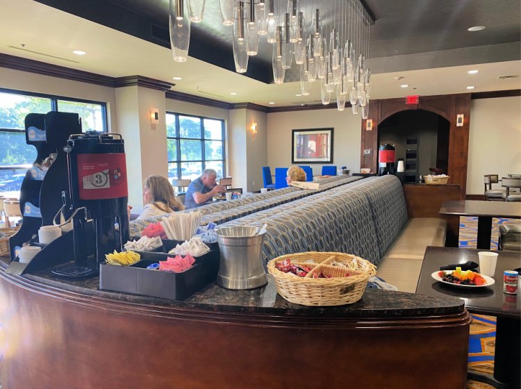 hilton-waco-texas-affordable-luxury-my-home-and-travels-dining area