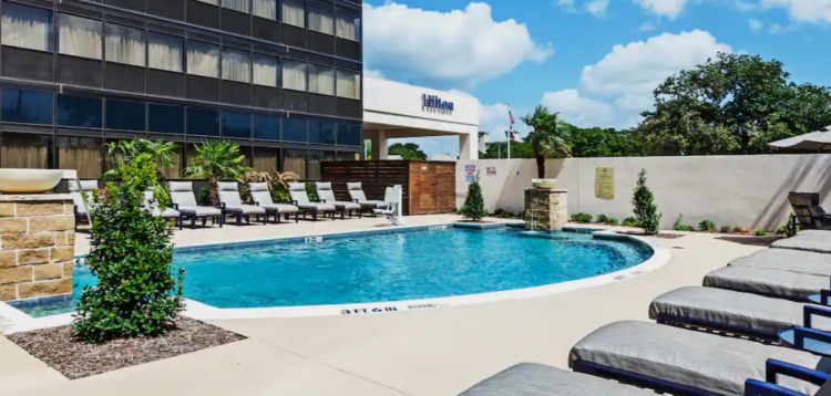 hilton-waco-texas-affordable-luxury-my-home-and-travels-POOL