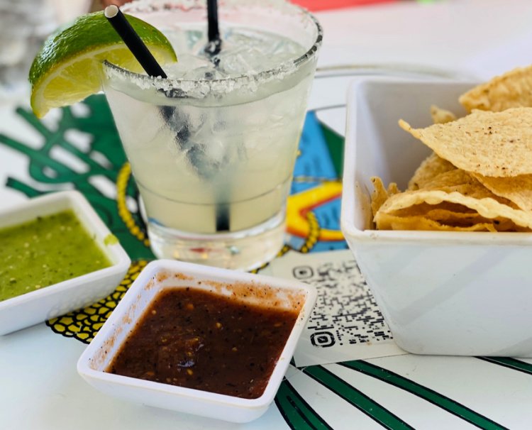 favorite-things-in-austin-my-home-and-travels-el-alma-chip-and-dip