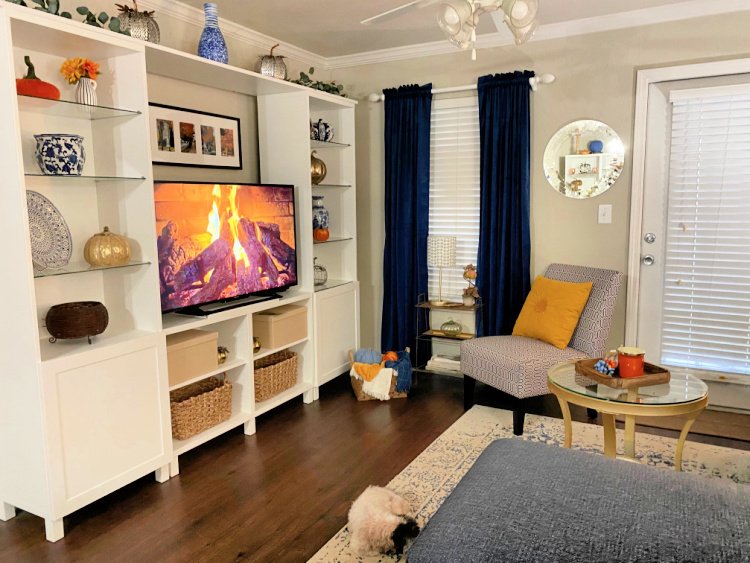 easy-decorating-for-fall-my-home-and-travels entertainment center corner