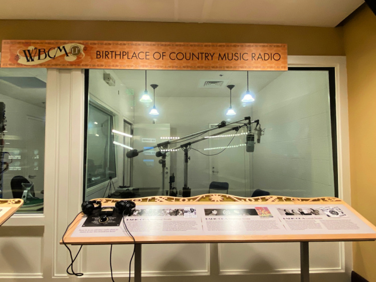 bristol-birthplace-of-country-music-my-home-and-travels radio setup