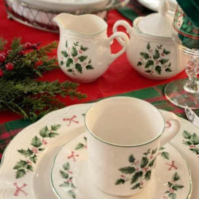 my home and travels blog cover page table setting christmas