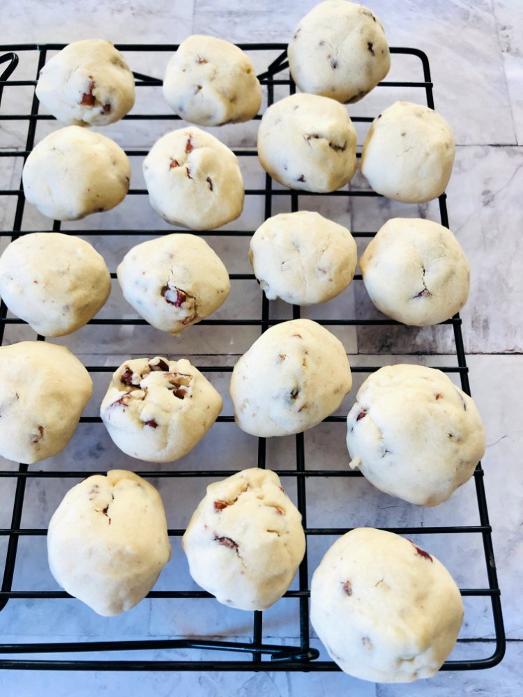 easy-snowball-cookie-recipe-my-home-and-travels- baked