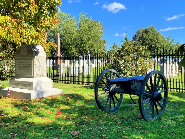 gettysburg-park-and-museum-pennsylvania-my-home-and-travels- cemetery canon