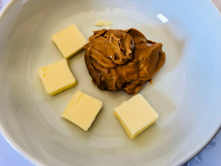 no-bake-peanut-butter-balls-my-home-and-travels pb and butter