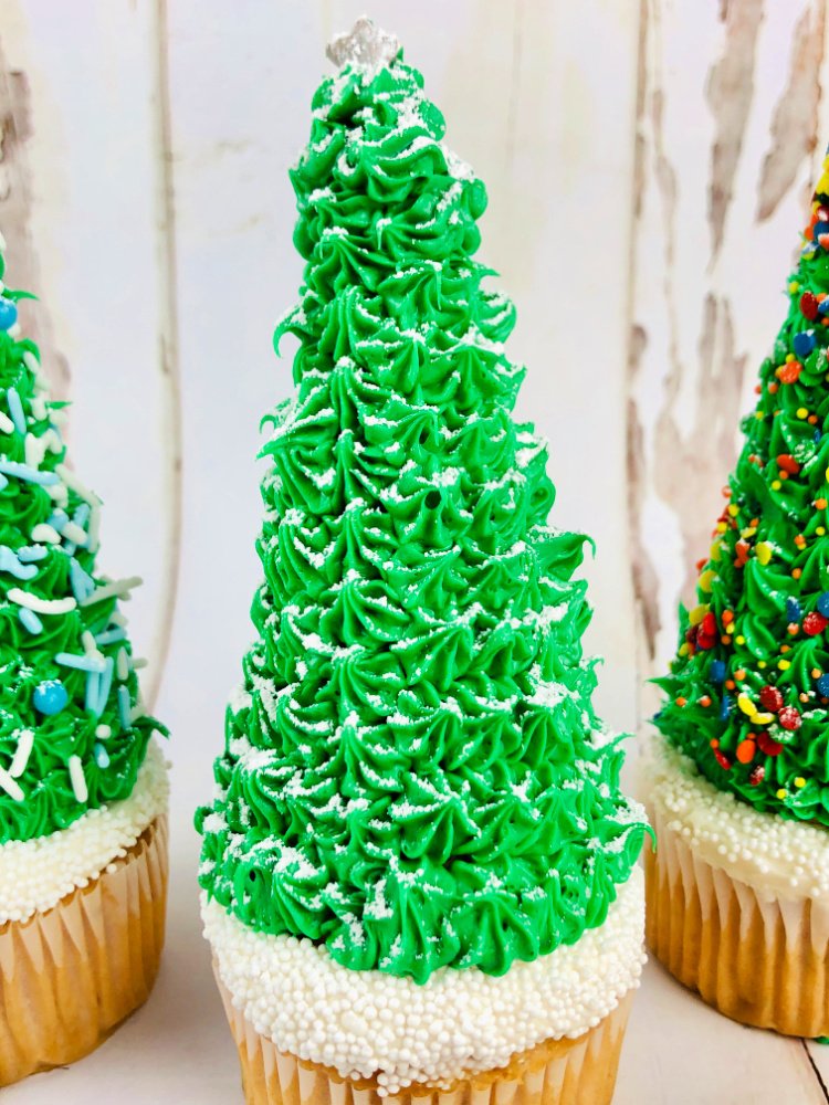 sugar-cone-christmas-tree-cupcake-toppers-my-home-and-travels- snowy tree