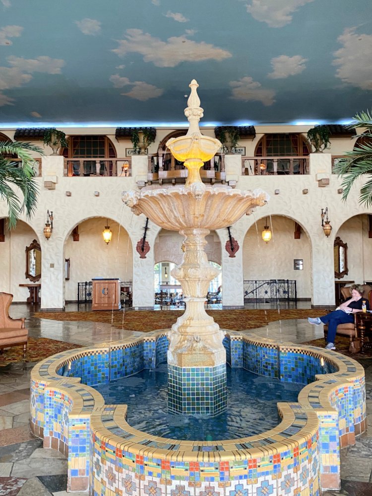 touring-the-hotel-hershey-pennsylvania-my-home-and-travels lobby fountain