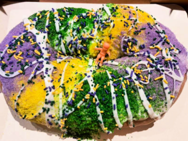 king-cake-serious-bread-bakery-bay-st-louis.