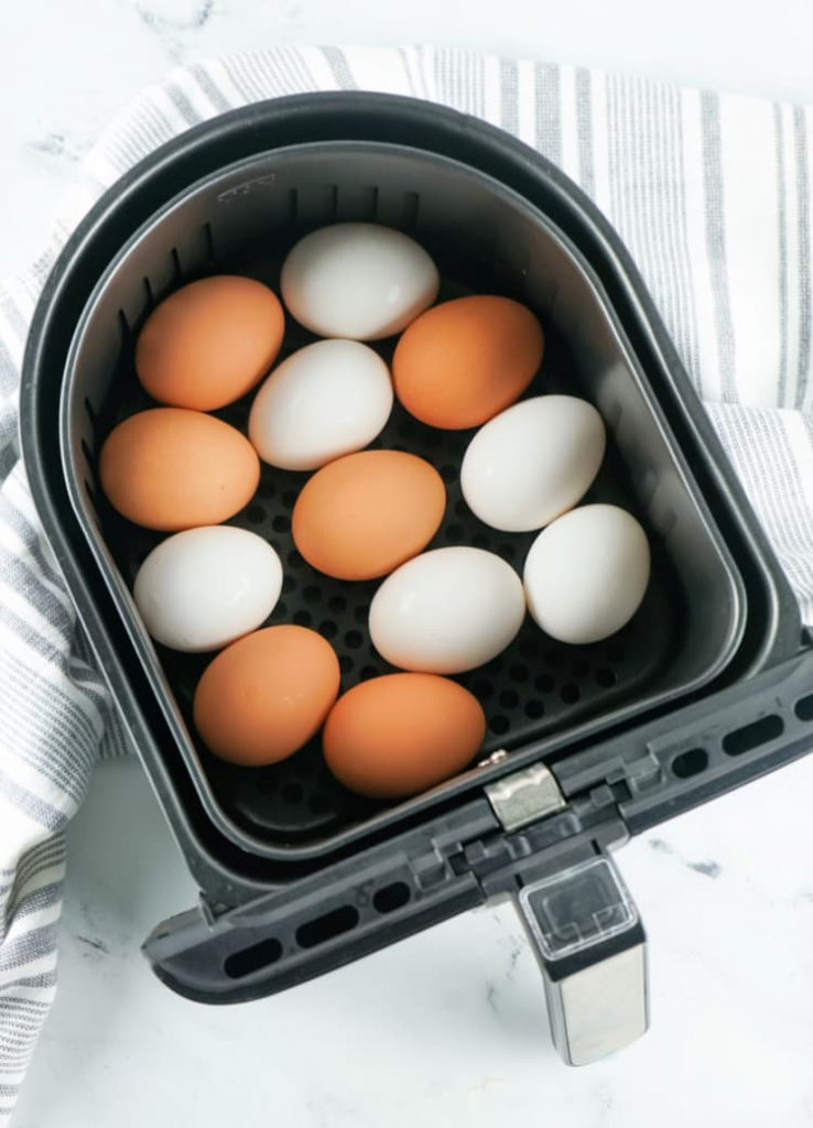 air-fryer-hard-boild-eggs-my-home-and-travels eggs in single layer