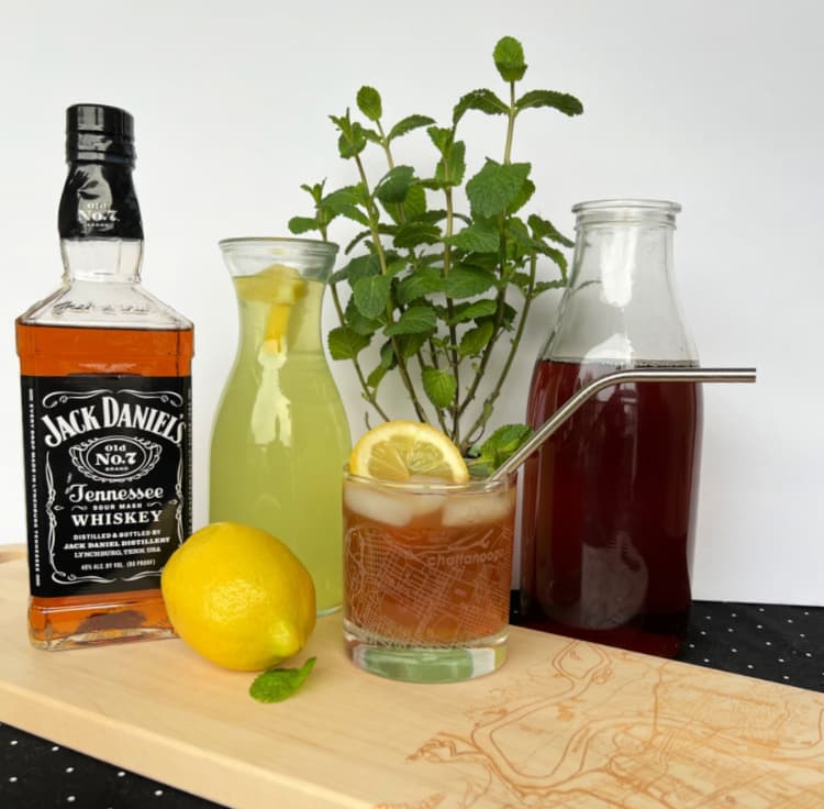 Arnold-Palmer-Cocktail-my-home-and-travels-well-told-board-and-glas