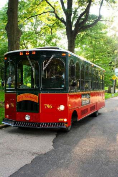 Taking a Molly’s Trolley Tour in Pittsburgh