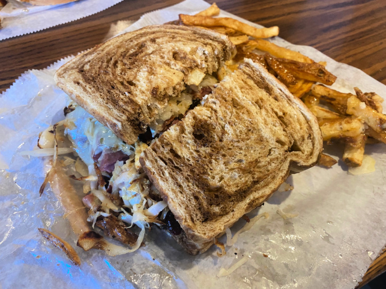 riding-mollys-trolley-pittsburg-my-home-and-travels-primanti sandwich